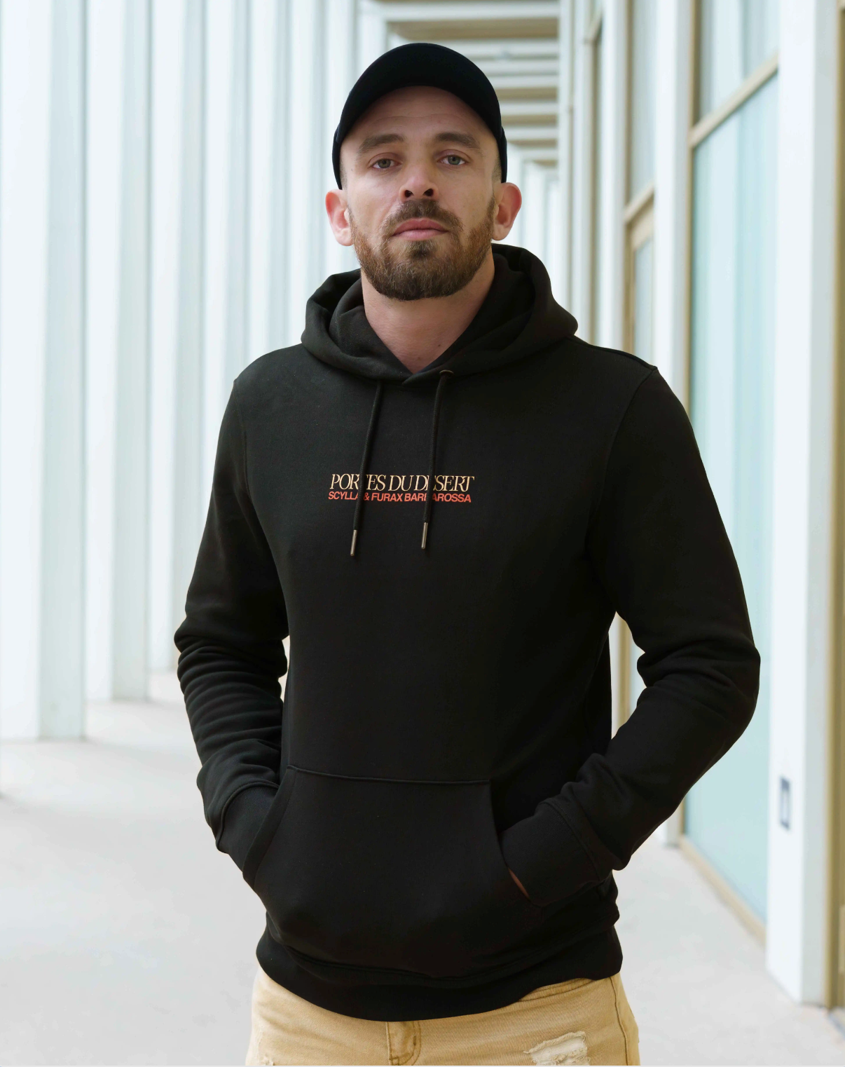 Hoodie Noir "Portes du désert"
